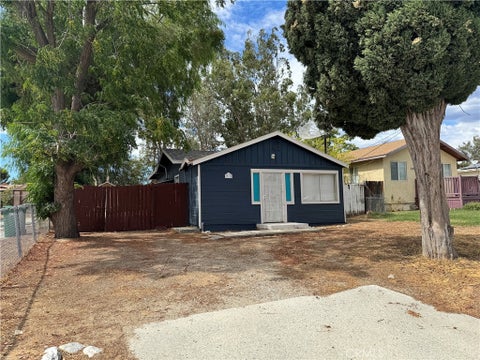 Tiny photo for 311 Sunrise AVE, Banning, CA 92220 (MLS # OC26199119)