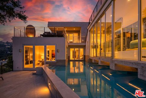 Photo of 9716 Oak Pass Road, Beverly Hills, CA 90210 (MLS # 26798743)
