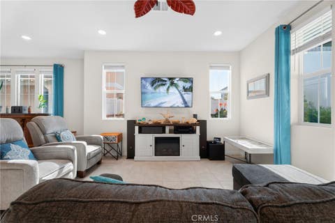 Tiny photo for 339 Hydrangea Street, Fillmore, CA 93015 (MLS # SR26170972)