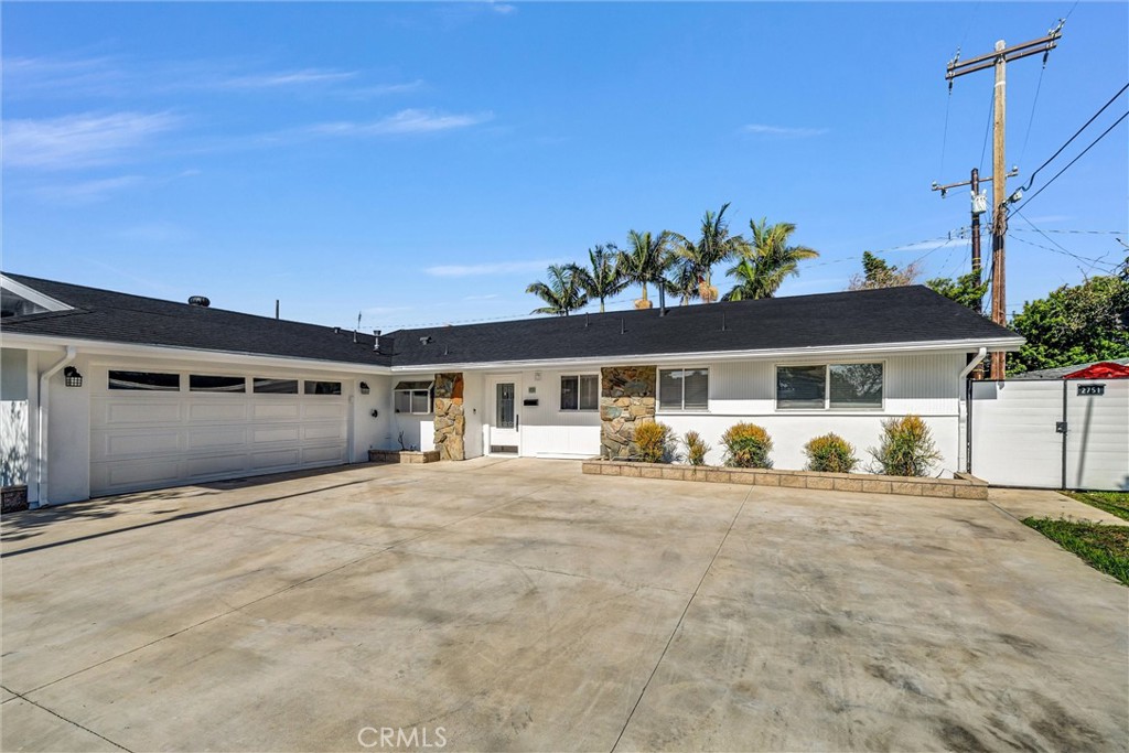2751 San Carlos