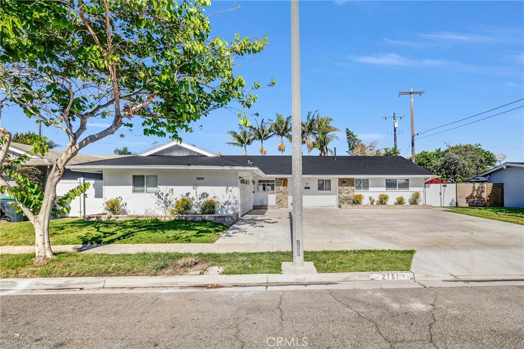 2751 San Carlos