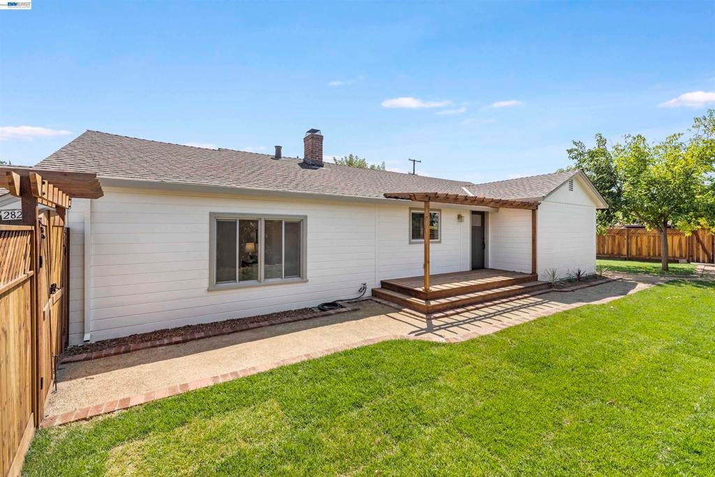 2824 Cowell Rd.