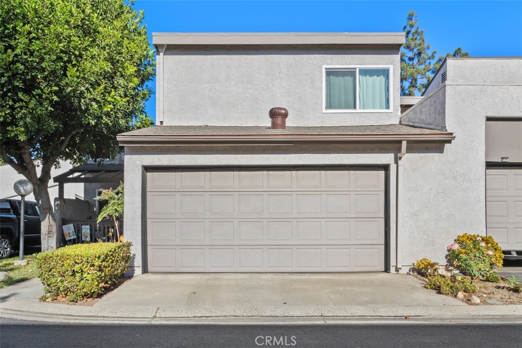 Welcome to 438 N Via Capri, an elegantly updated townhome in the highly desirable Villa Frontera community of Anaheim. Featuring 3 bedrooms and 1.5 bathrooms, this residence offers a refined living experience with thoughtful upgrades and a vibrant lifestyle setting.
The interior is filled with natural light streaming through dual-pane windows, enhanced by soaring ceilings and automatic shades in the living room. The open layout is complemented by luxury vinyl plank flooring, recessed lighting, and a fresh modern color palette. The expanded kitchen is the true heart of the home, showcasing quartz countertops, a ceramic farmhouse sink, premium Thermador appliances, and a reverse osmosis system. Every detail has been considered, from the new electrical panel and copper plumbing to the tankless water heater and water softener, ensuring both comfort and peace of mind.
Upstairs, the bedrooms provide a private retreat with crown molding and spacious closets. The full bathroom has been completely refreshed with a rain shower head, new tub, and upgraded copper plumbing, creating a spa-like ambiance.
Step outside to a private backyard with room for entertaining and your own avocado tree. A two-car garage with in-unit washer and dryer, ample guest parking, and central heating and air with Nest thermostat add everyday convenience.
Life in Villa Frontera offers more than just a home—it’s a community. Residents enjoy a large sparkling pool, beautifully maintained grounds, and easy access to Anaheim Coves Trail, Rio Vista Park, and nearby playgrounds. Families will also appreciate the home’s location within the award-winning Placentia-Yorba Linda School District.
Blending modern luxury with lifestyle convenience, this home is a rare opportunity to own in one of Anaheim’s most welcoming communities.
