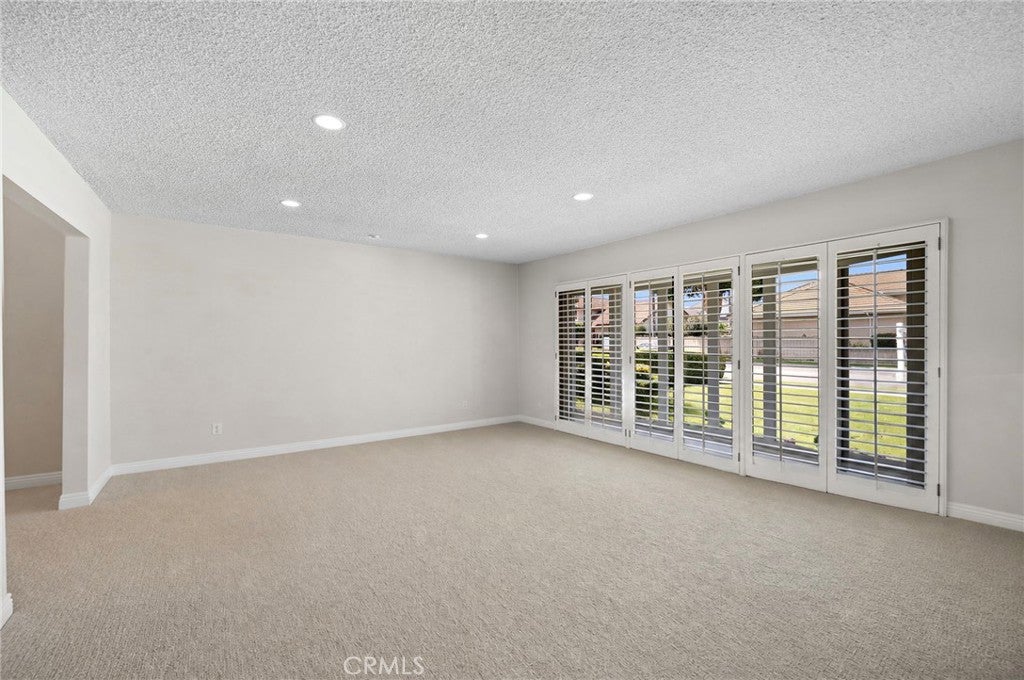 10202 Meredith, Huntington Beach CA 92646 - Photo 6
