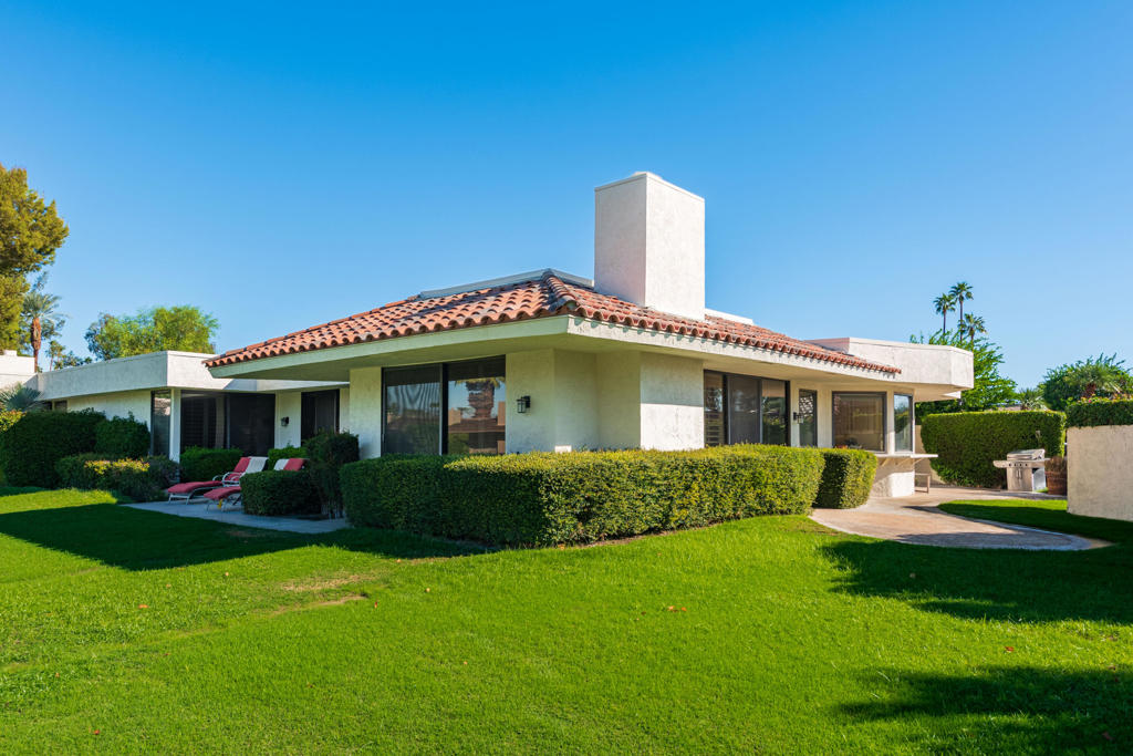 The Springs C.C. - Residential