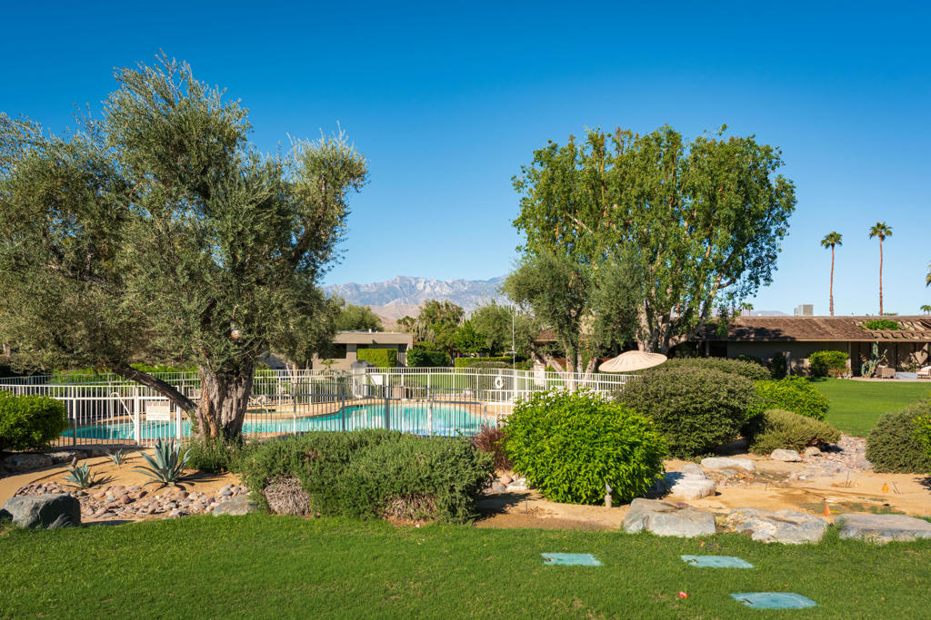 The Springs C.C. - Residential