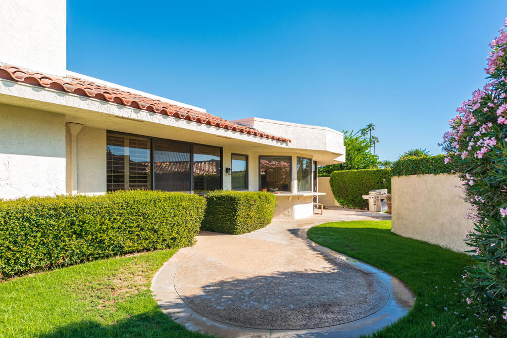 The Springs C.C. - Residential