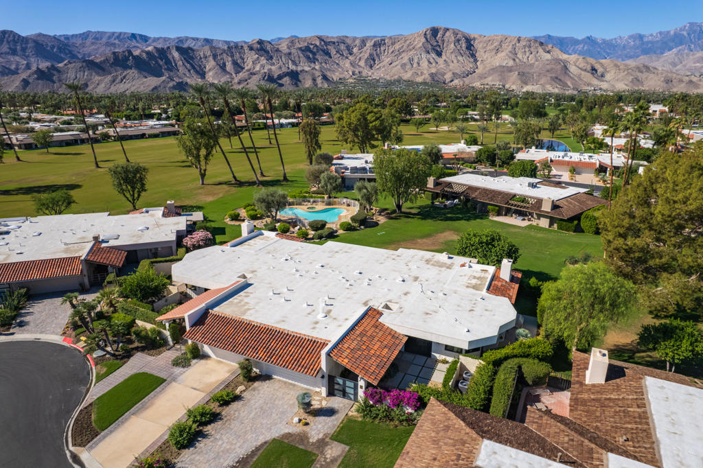 The Springs C.C. - Residential