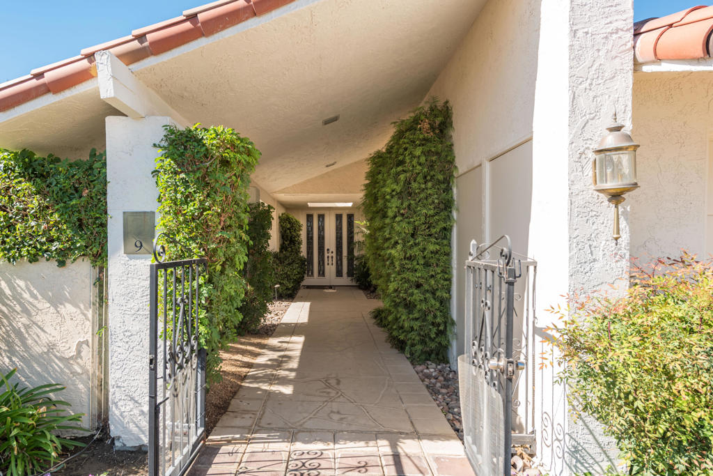 The Springs C.C. - Residential