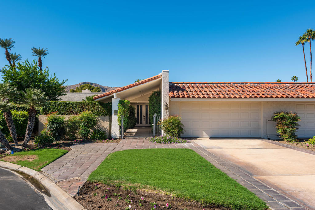 The Springs C.C. - Residential