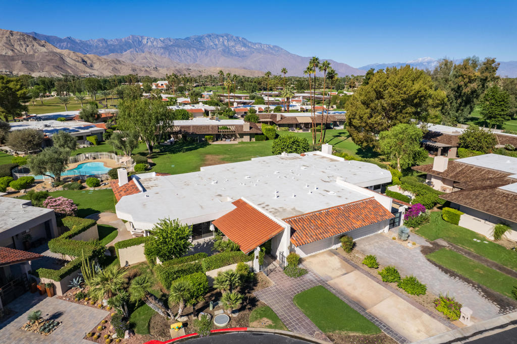 The Springs C.C. - Residential