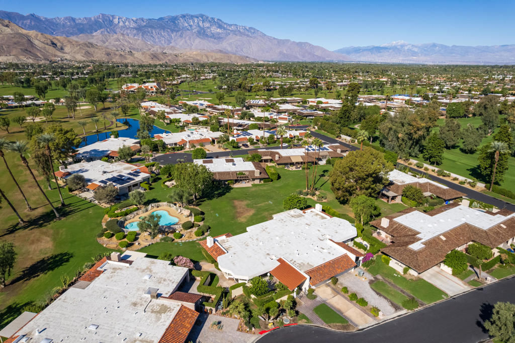 The Springs C.C. - Residential