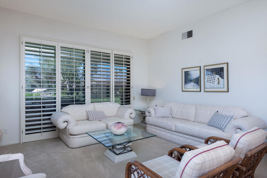 The Springs C.C. - Residential