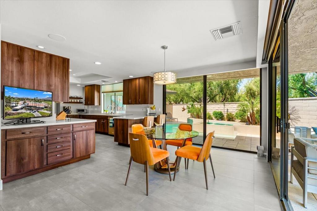 The Springs C.C. - Residential Lease