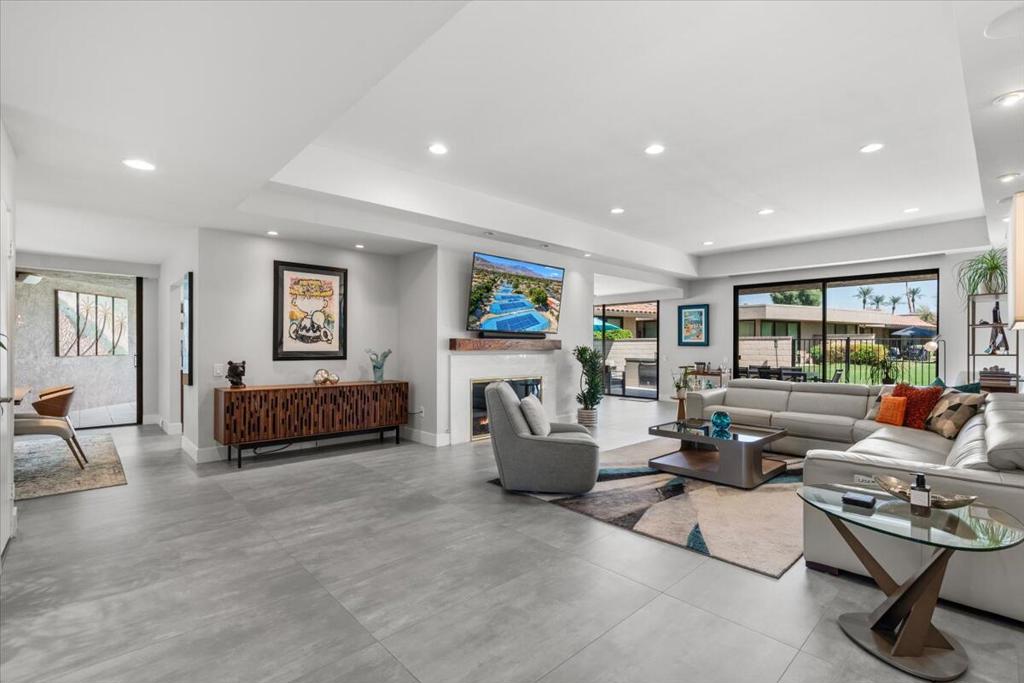 The Springs C.C. - Residential Lease