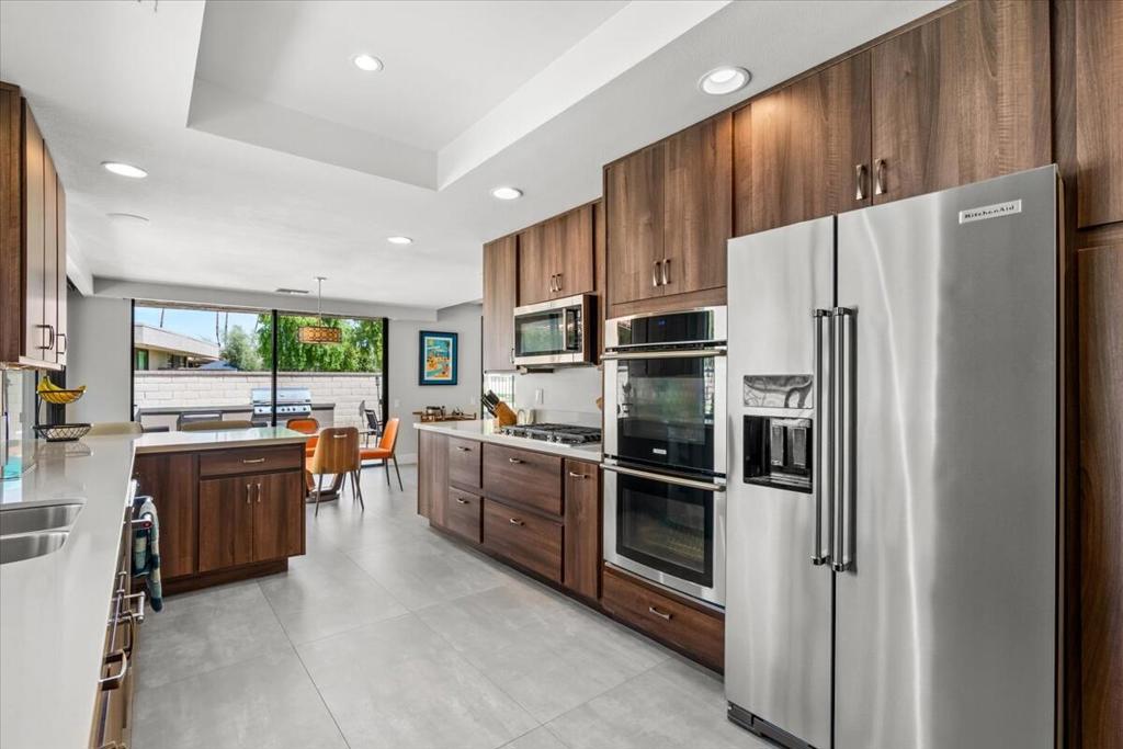 The Springs C.C. - Residential Lease