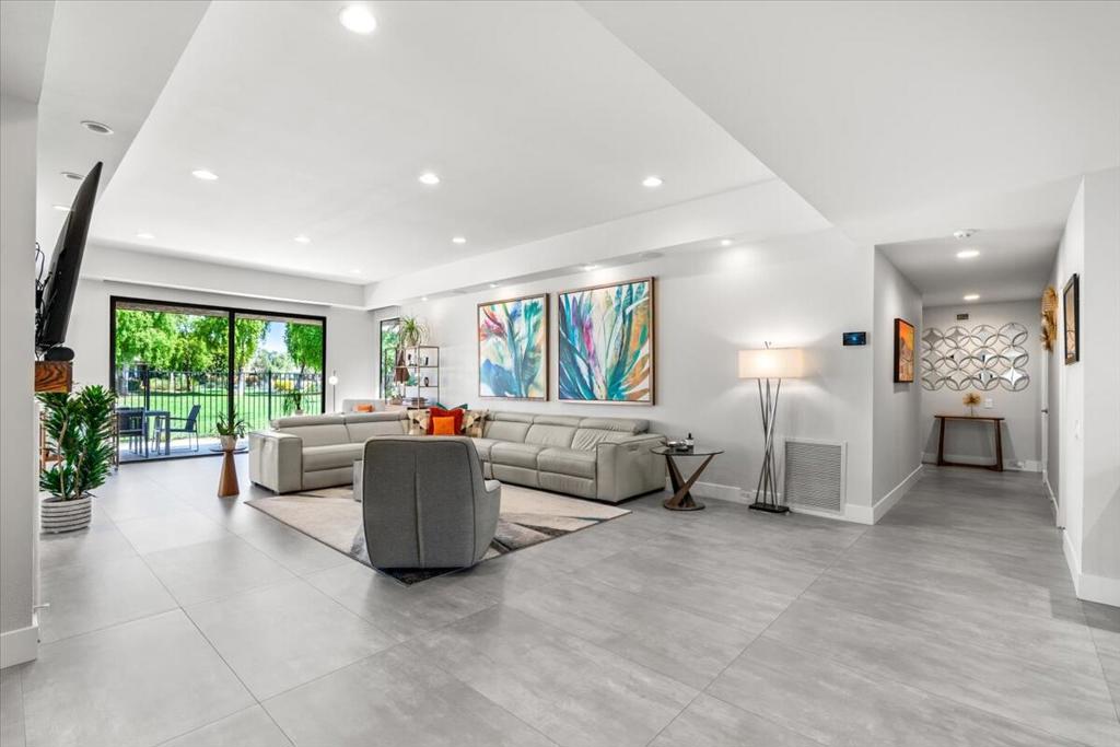 The Springs C.C. - Residential Lease