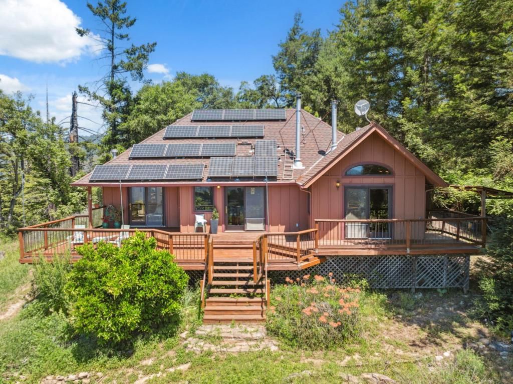 Photo of 1495 Don's Road, Boulder Creek, CA 95006 (MLS # ML82031369)