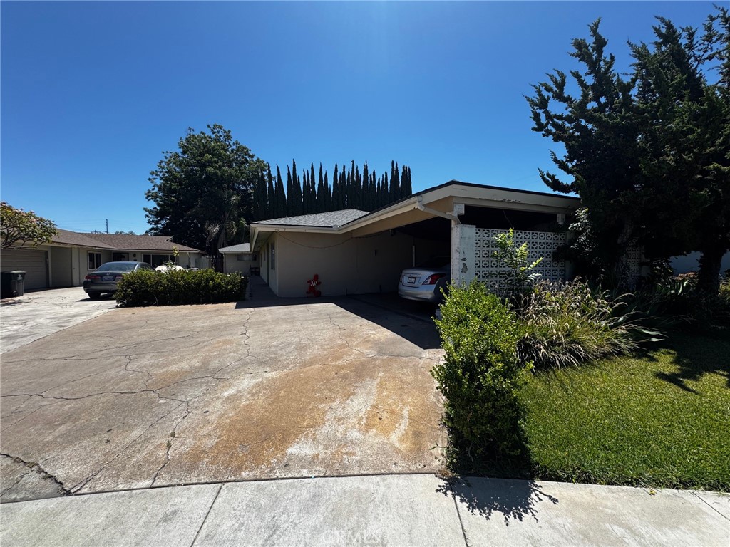 2237 Valencia Avenue