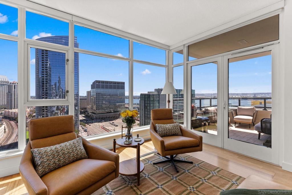 1199 Pacific Highway 2004