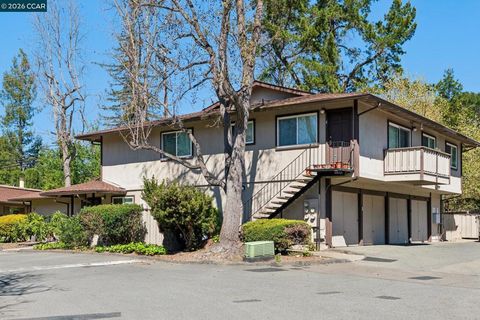 Photo of 809 Villa Lane Ln #2, Moraga, CA 94566 (MLS # 41127909)
