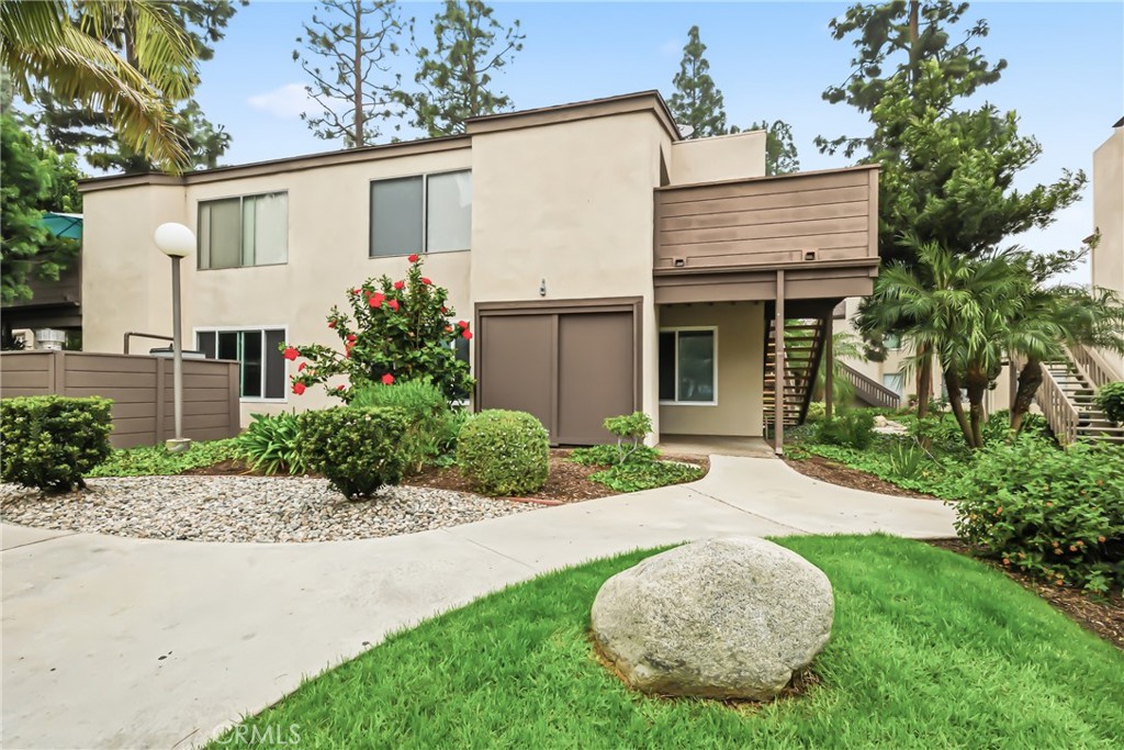 1422 Cabrillo Park B