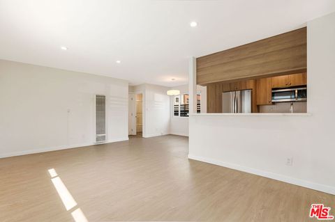 Photo of 27 Anchorage Street #H, Marina Del Rey, CA 90292 (MLS # 26638123)