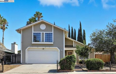 Photo of 478 Kim St, Bay Point, CA 94565 (MLS # 41112857) Photo of 478 Kim St, Bay Point, CA 94565 (MLS # 41112857)