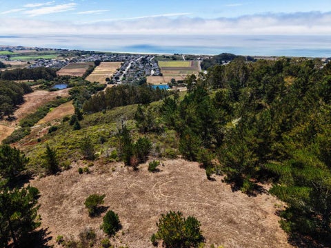 Photo of 0 Frenchmans Creek Road, Half Moon Bay, CA 94019 (MLS # ML82058626)