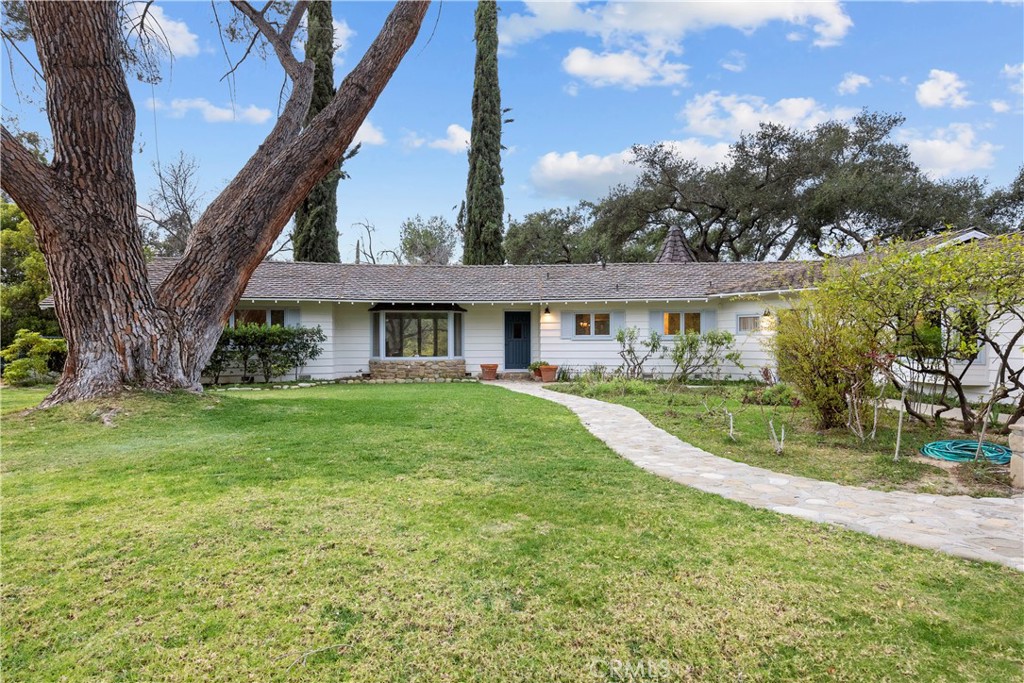 3490 E Ojai Avenue