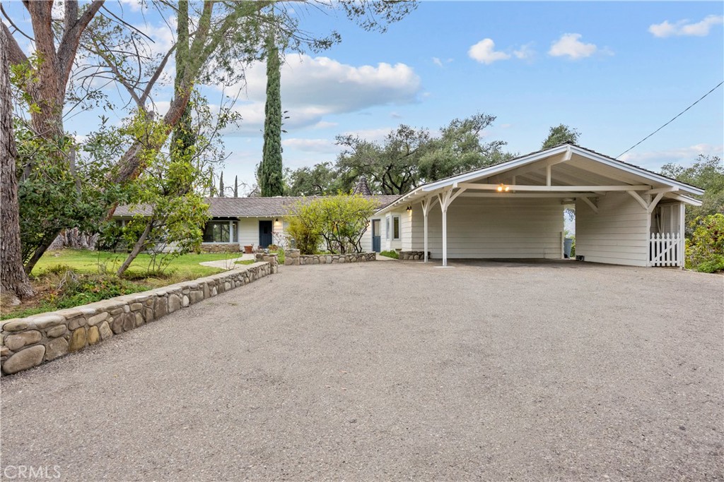 3490 E Ojai Avenue