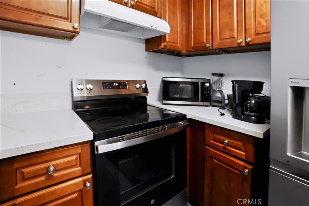 1602 N King F3