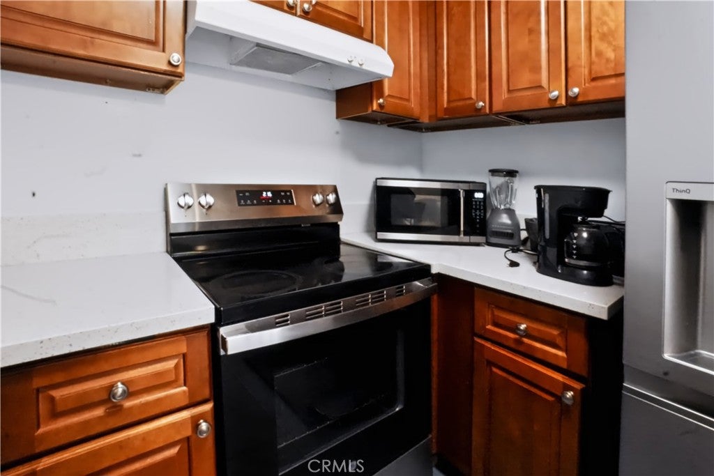 1602 N King F3