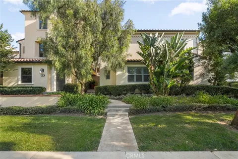 56 Strawberry Grv, Irvine, CA 92620 - MLS#: OC25253668