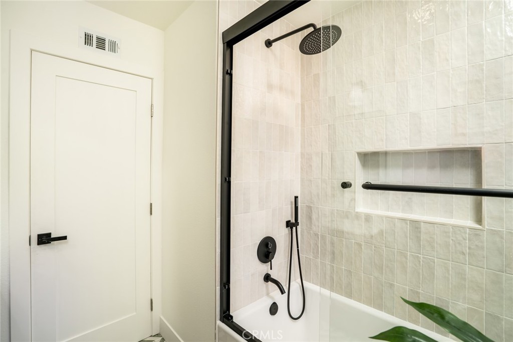 Dutch Haven America (16) (DHAM) - Residential