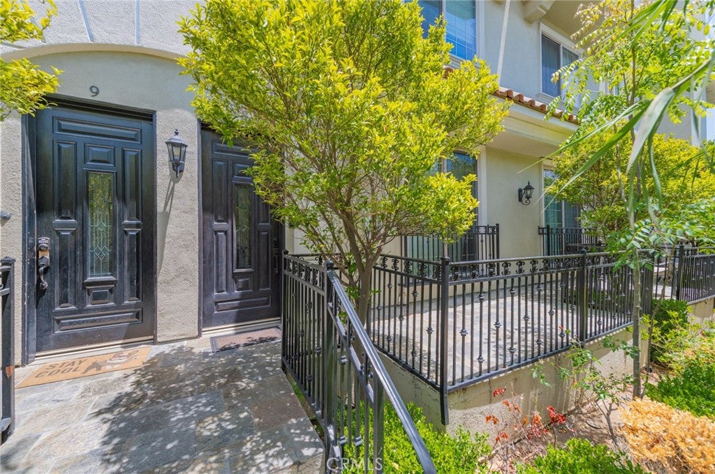 Photo of 3501 Tilden Avenue #8, Los Angeles, CA 90034 (MLS # OC26222671)