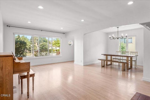 Photo of 416 Dartmouth Road, Burbank, CA 91504 (MLS # P1-28430)