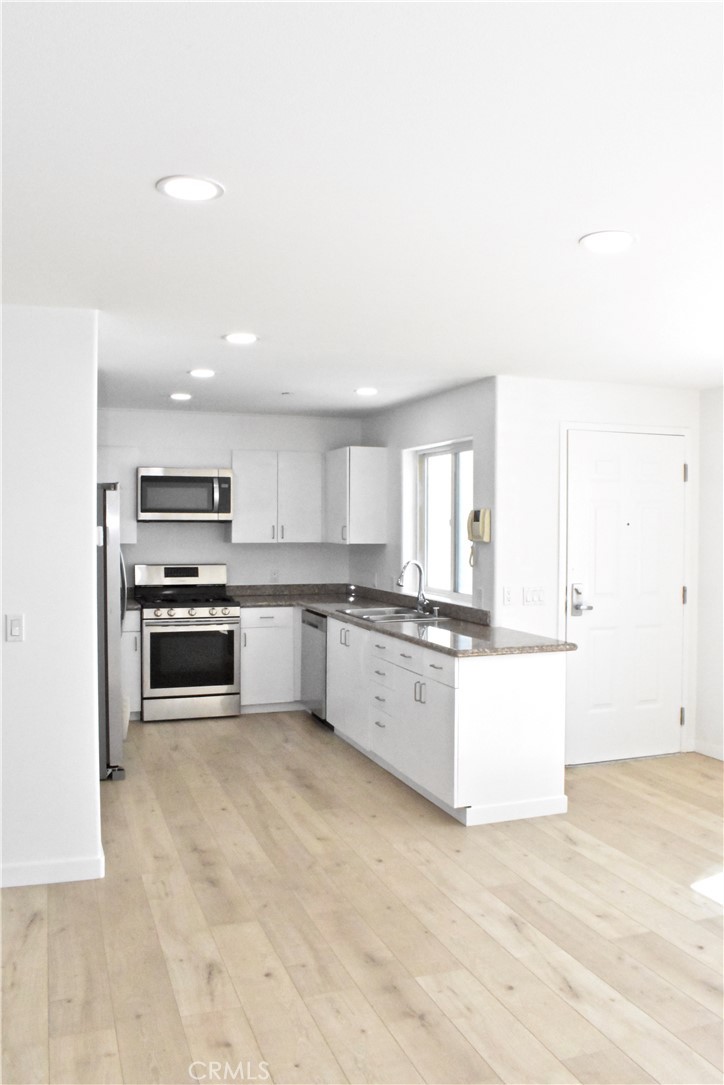 310 E Grand Avenue 204