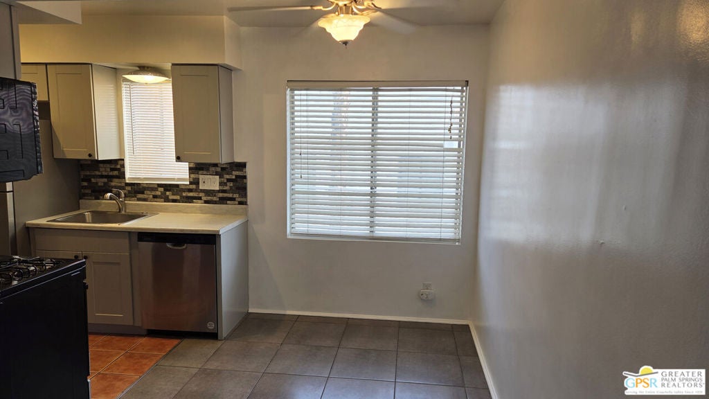 2290 S Palm Canyon Drive 114