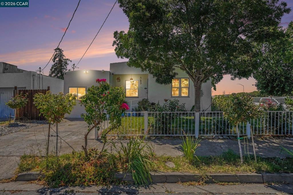 1110 Laurel Ave