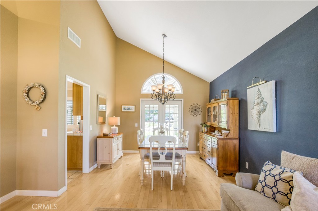 2345 Meadowglen Way