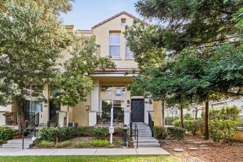 Photo of 171 Bel Air Court, Mountain View, CA 94043 (MLS # ML82037944)
