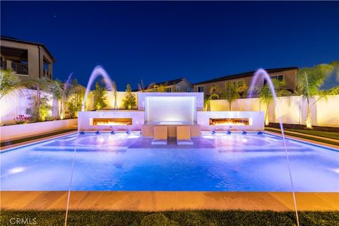 Photo of 28618 Bloom Ln, Saugus, CA 91350 (MLS # SR26014483)