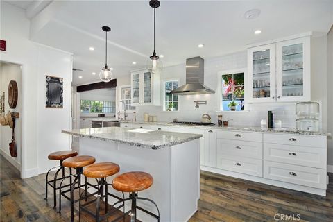 Photo of 19029 Sprague Street, Tarzana, CA 91356 (MLS # SR26069052)