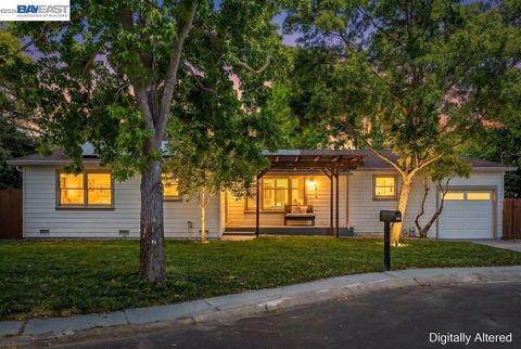 Photo of 1210 Kendall Ct Ct, Walnut Creek, CA 94595 (MLS # 41133233)