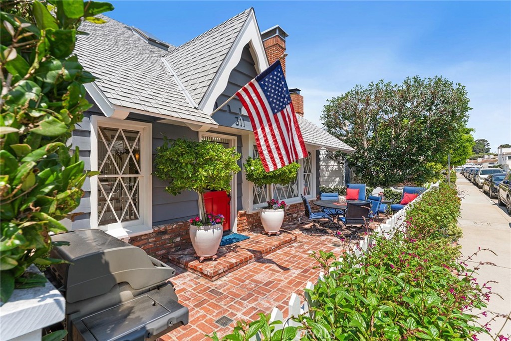 311 Amethyst Avenue