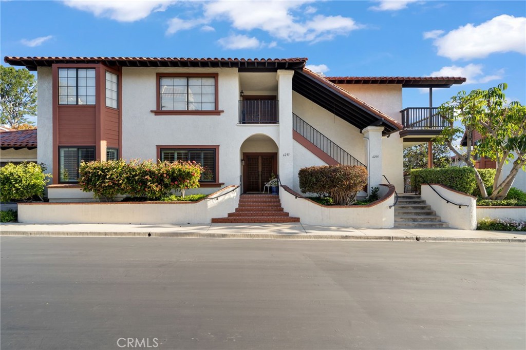 6233 Riviera Circle