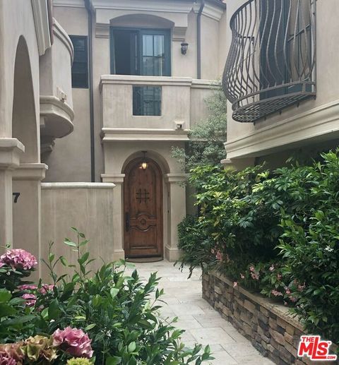 Photo of 11357 Ovada Place #2, Los Angeles, CA 90049 (MLS # 25622065)