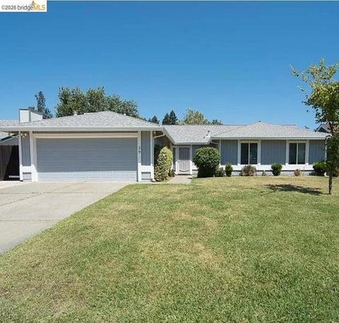 Photo of 39 Stanislaus CIR CIR, Sacramento, CA 95831 (MLS # 41144240)