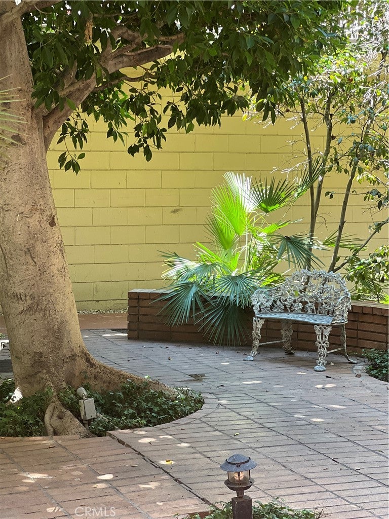 215 N Kenwood Street 106, Glendale CA 91206